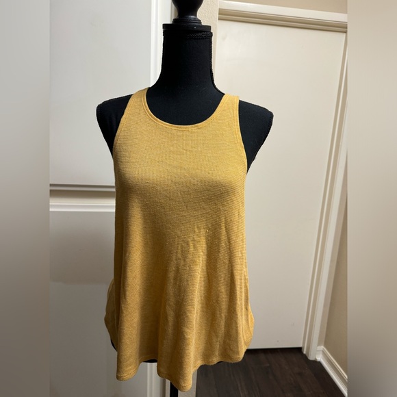 Forever 21 relaxed yellow tank. Size medium - Picture 1 of 3
